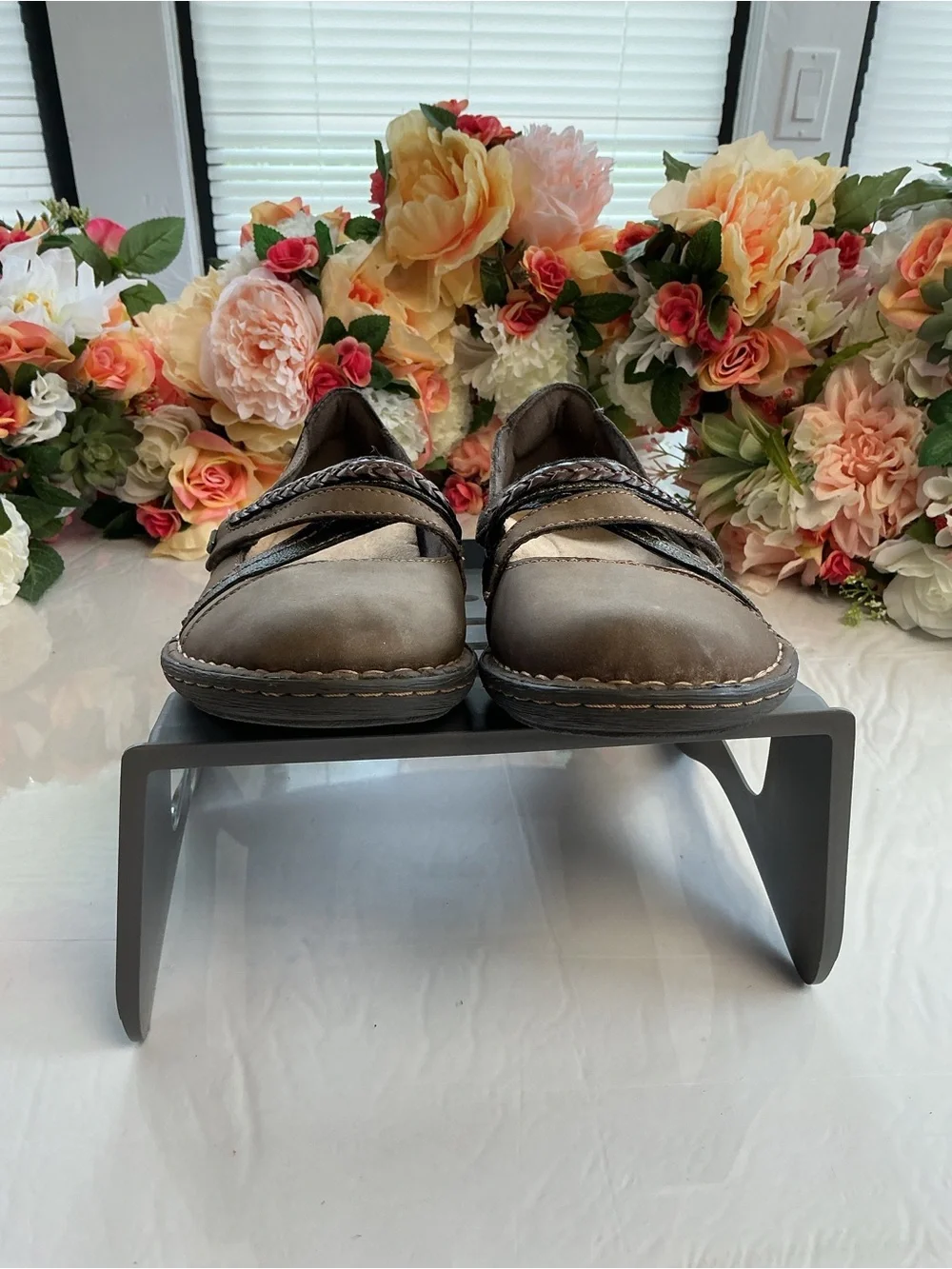 Earth Origins Tamara Toriana Stone Brown Mary Jane Comfort Flats Size 9M